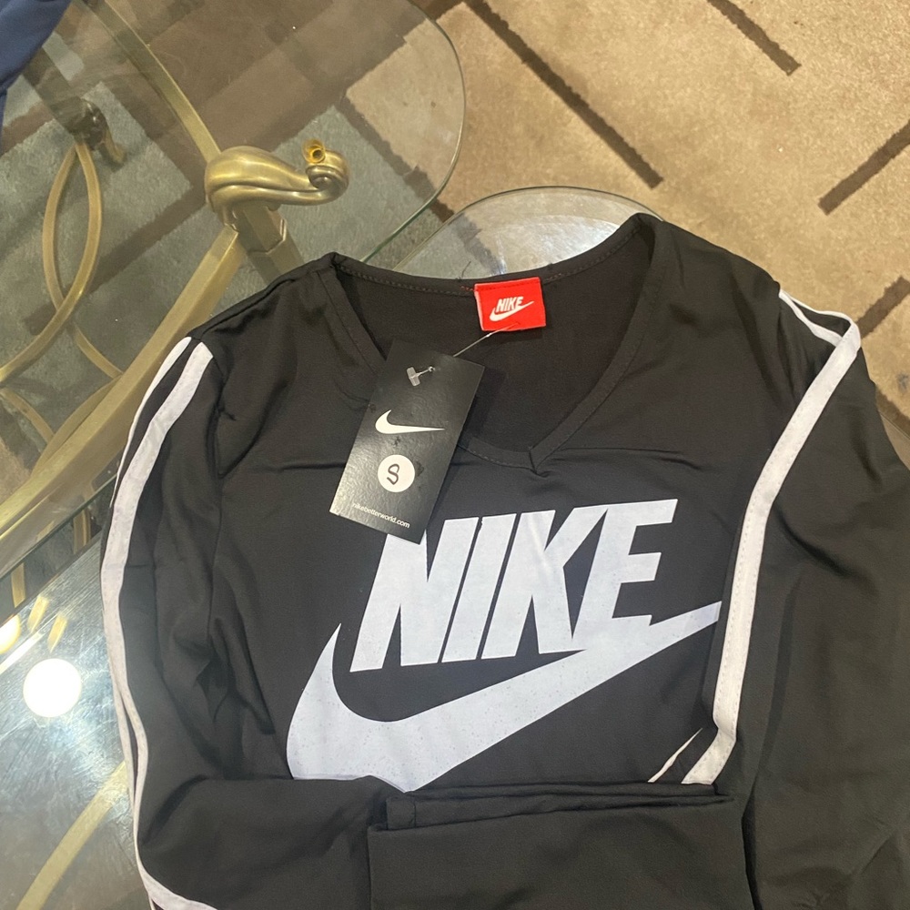Nike leggings and long sleeve top